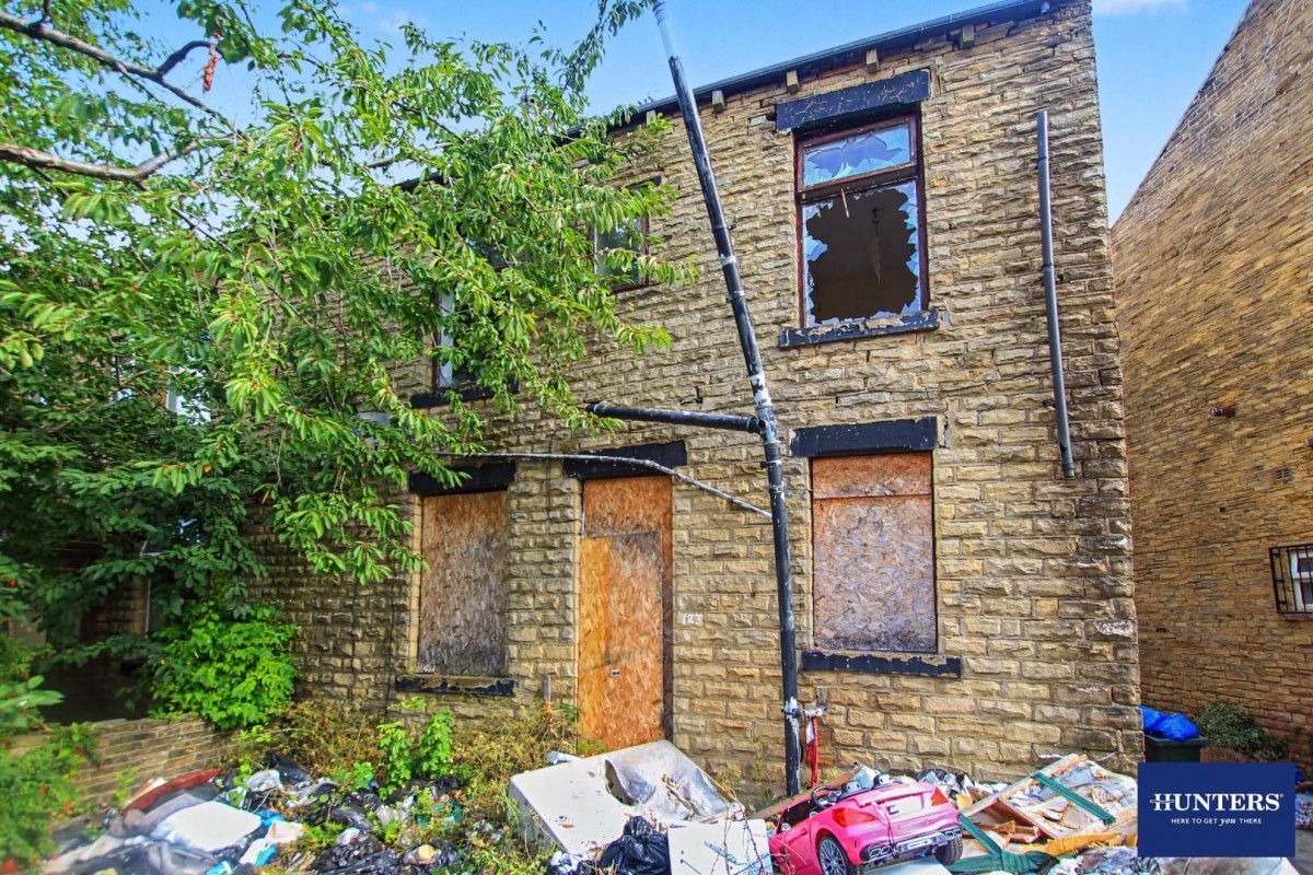 Rochester Street Bradford, BD3 8AU
