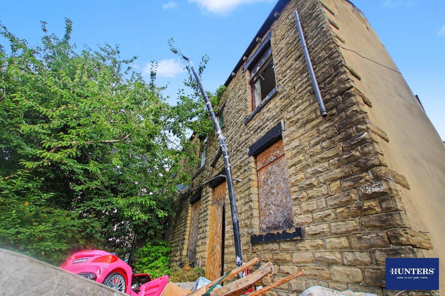 2 bedroom House for sale in Rochester Street Bradford, BD3 8AU