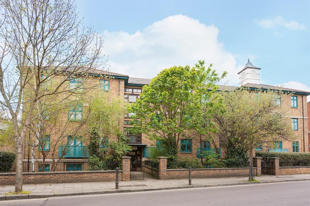 Matthias Road, London, N16