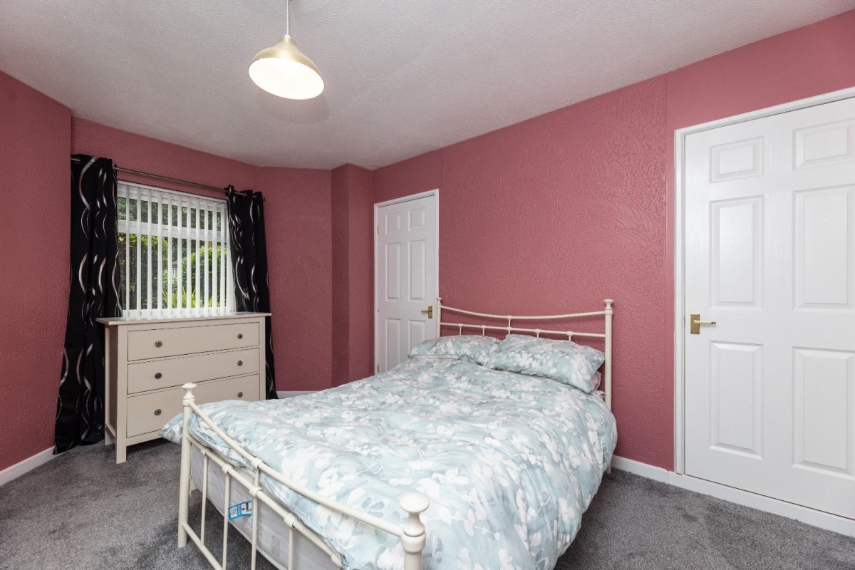 Holywell Grove, Castleford