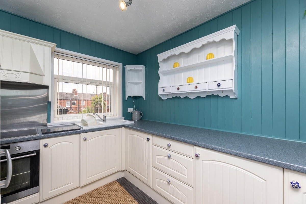 Holywell Grove, Castleford