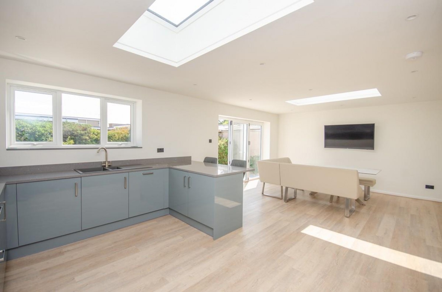 3 bedroom Bungalow for sale in Sandringham Avenue, Downend, Bristol, BS16 6NL