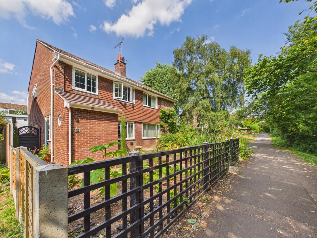 Kempton Close, Thornbury, Bristol