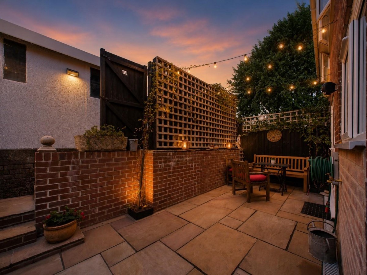 Kempton Close, Thornbury, Bristol
