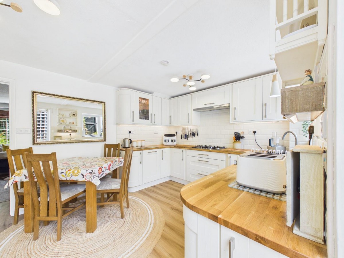 Kempton Close, Thornbury, Bristol
