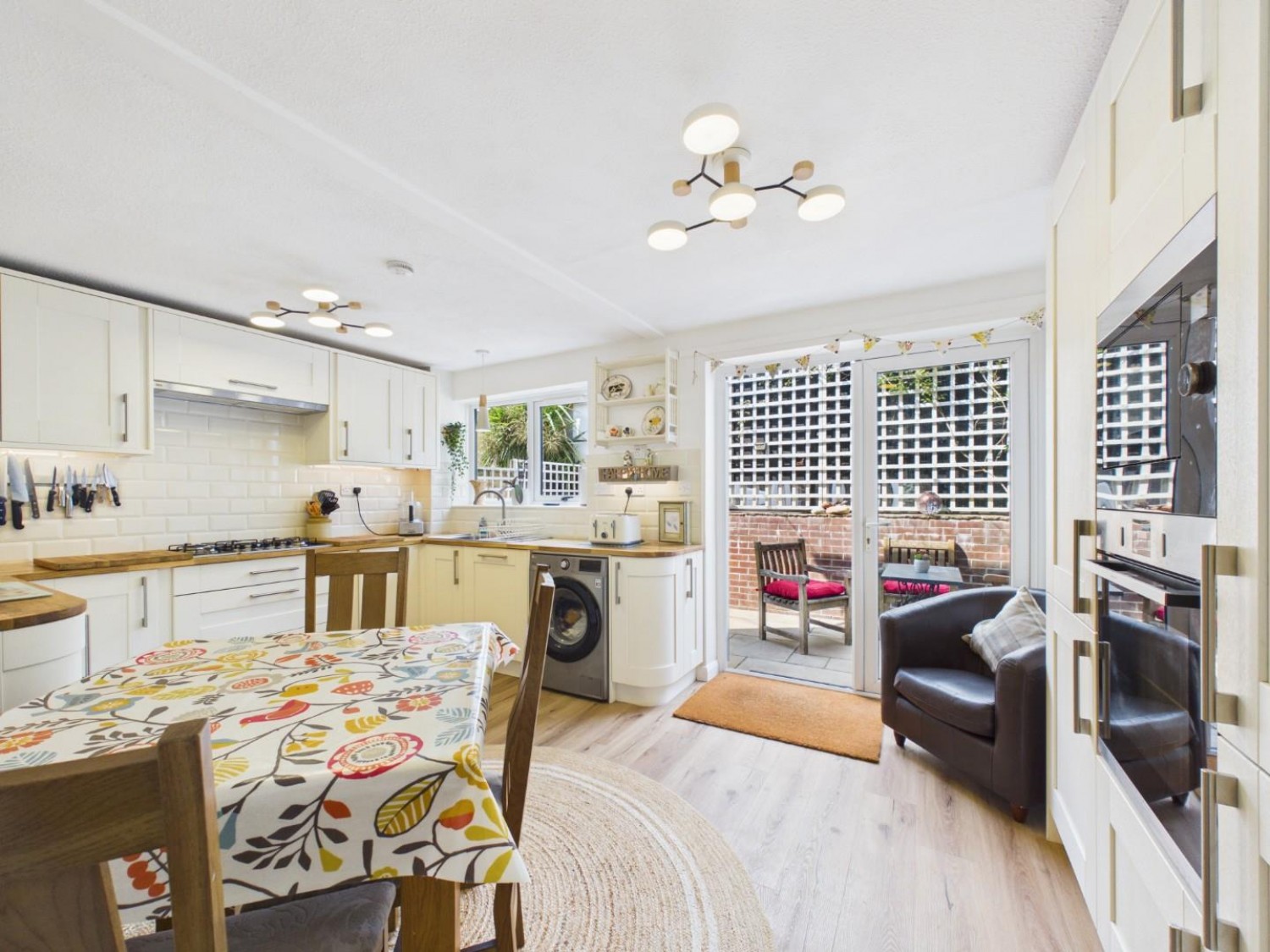 3 bedroom House for sale in Kempton Close, Thornbury, Bristol