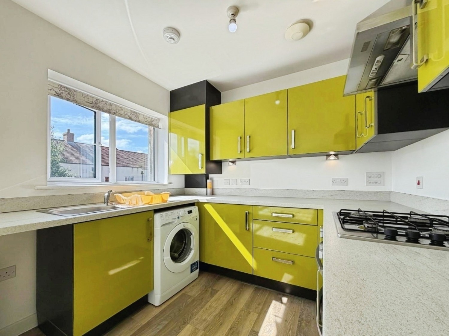 2 bedroom Flat for sale in Laurens Van Der Post Way, Ashford