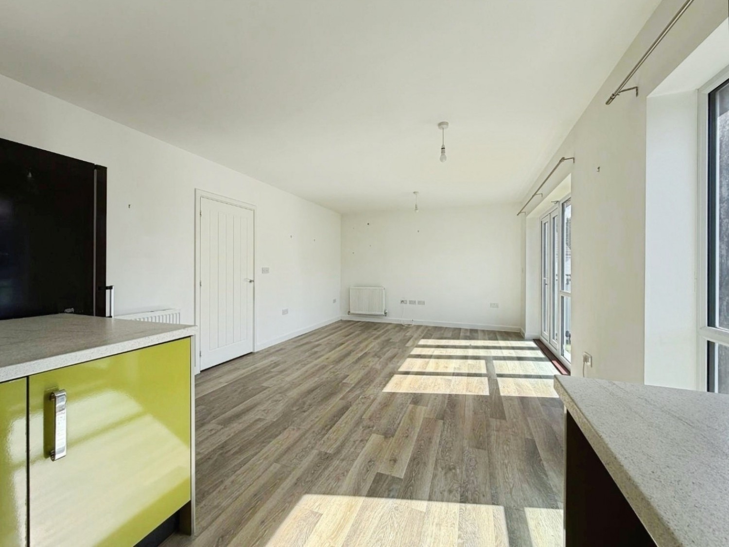 2 bedroom Flat for sale in Laurens Van Der Post Way, Ashford