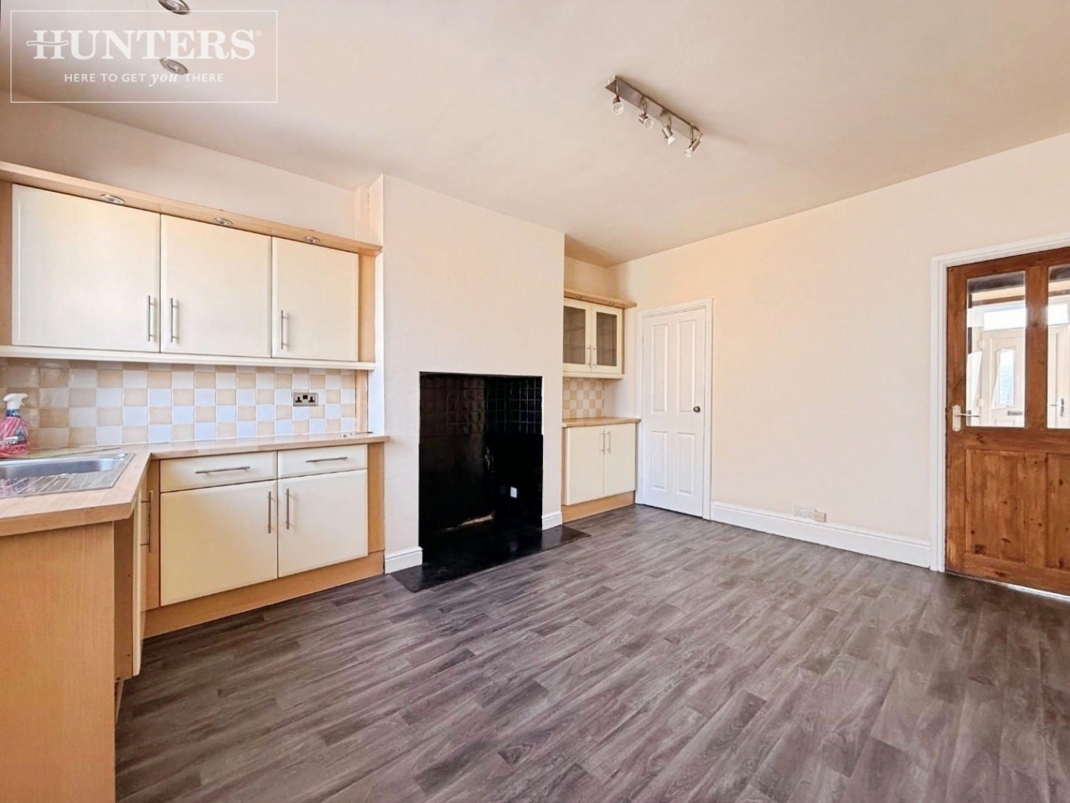 3 bedroom House to let in Park Road, Barnsley
