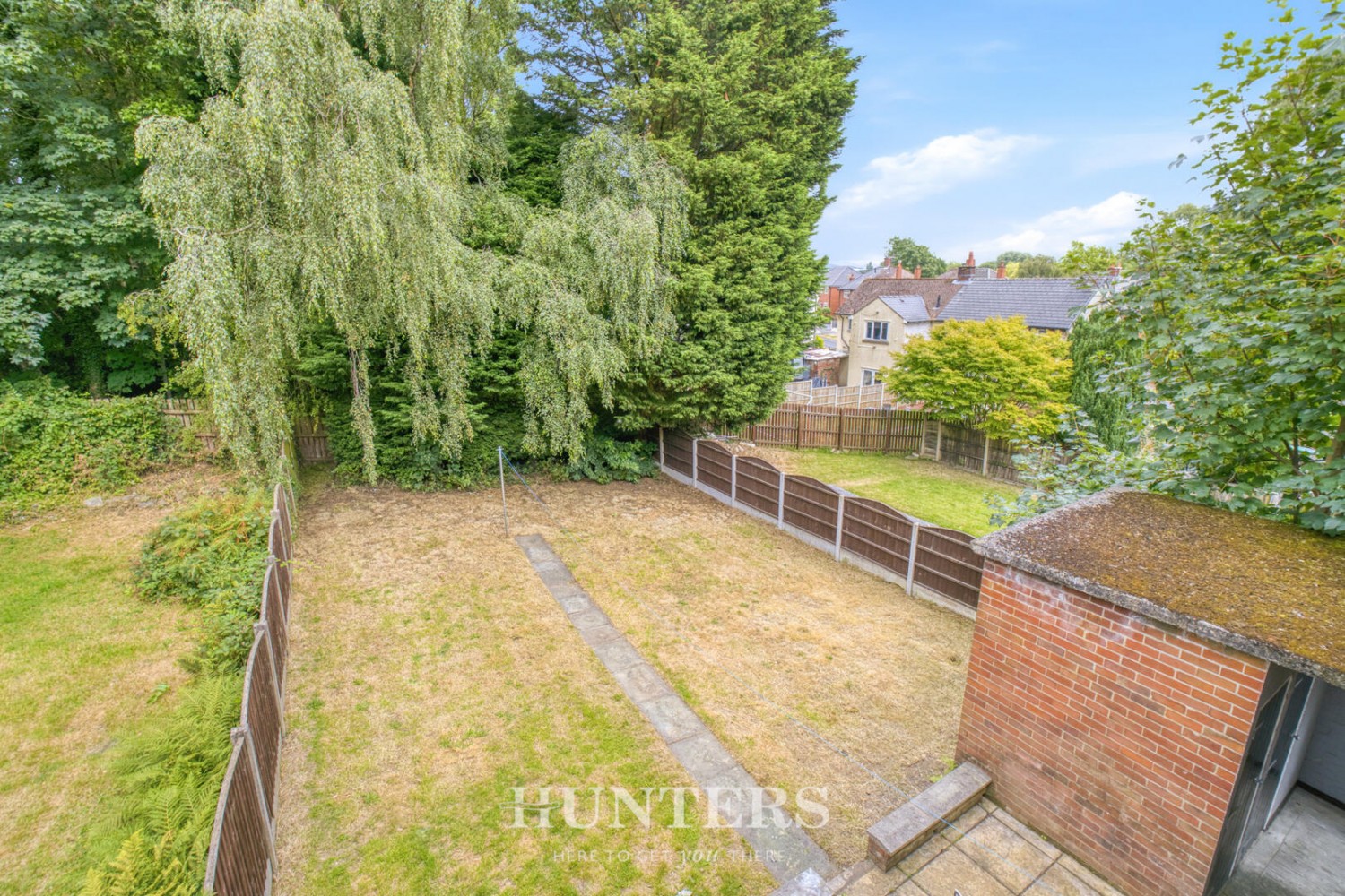 2 bedroom House for sale in Sherbourne Road, Middleton, Manchester, M24