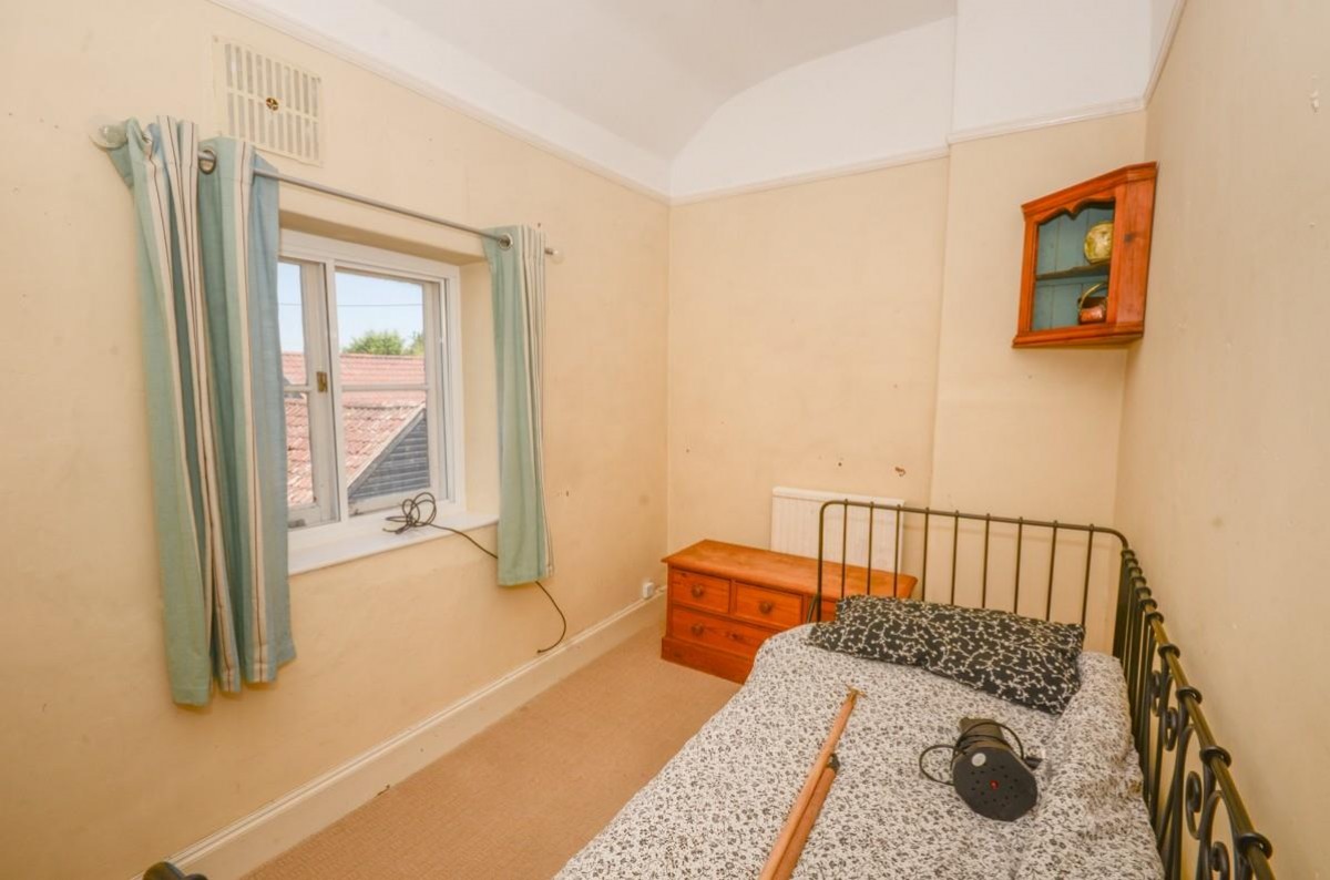 Abson Road, Pucklechurch, Bristol, BS16 9RH