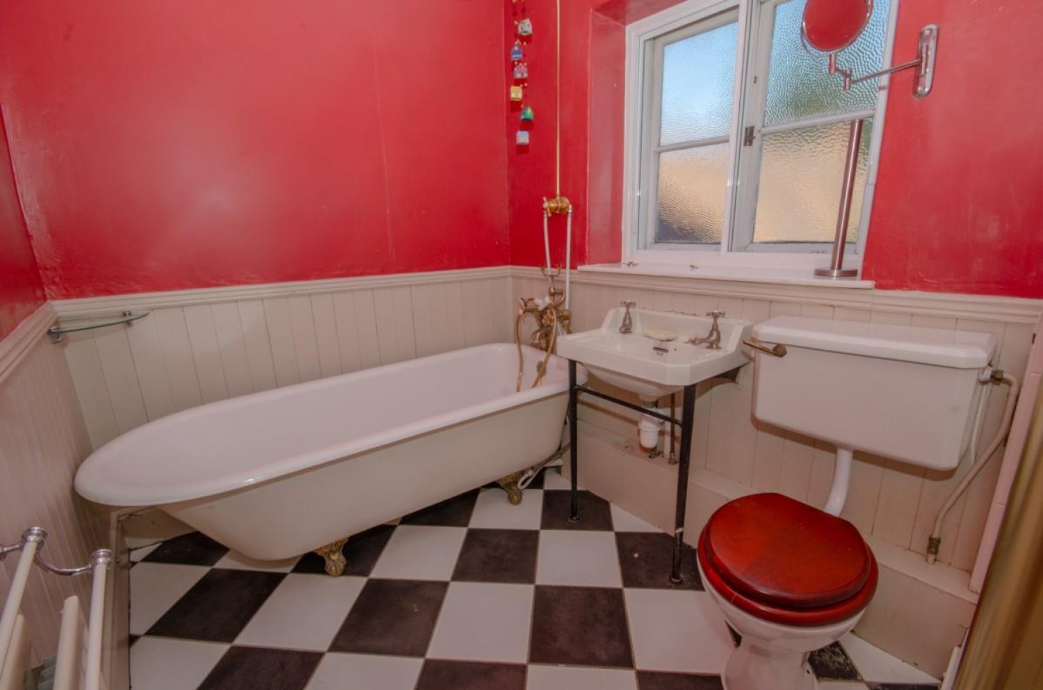 3 bedroom House for sale in Abson Road, Pucklechurch, Bristol, BS16 9RH