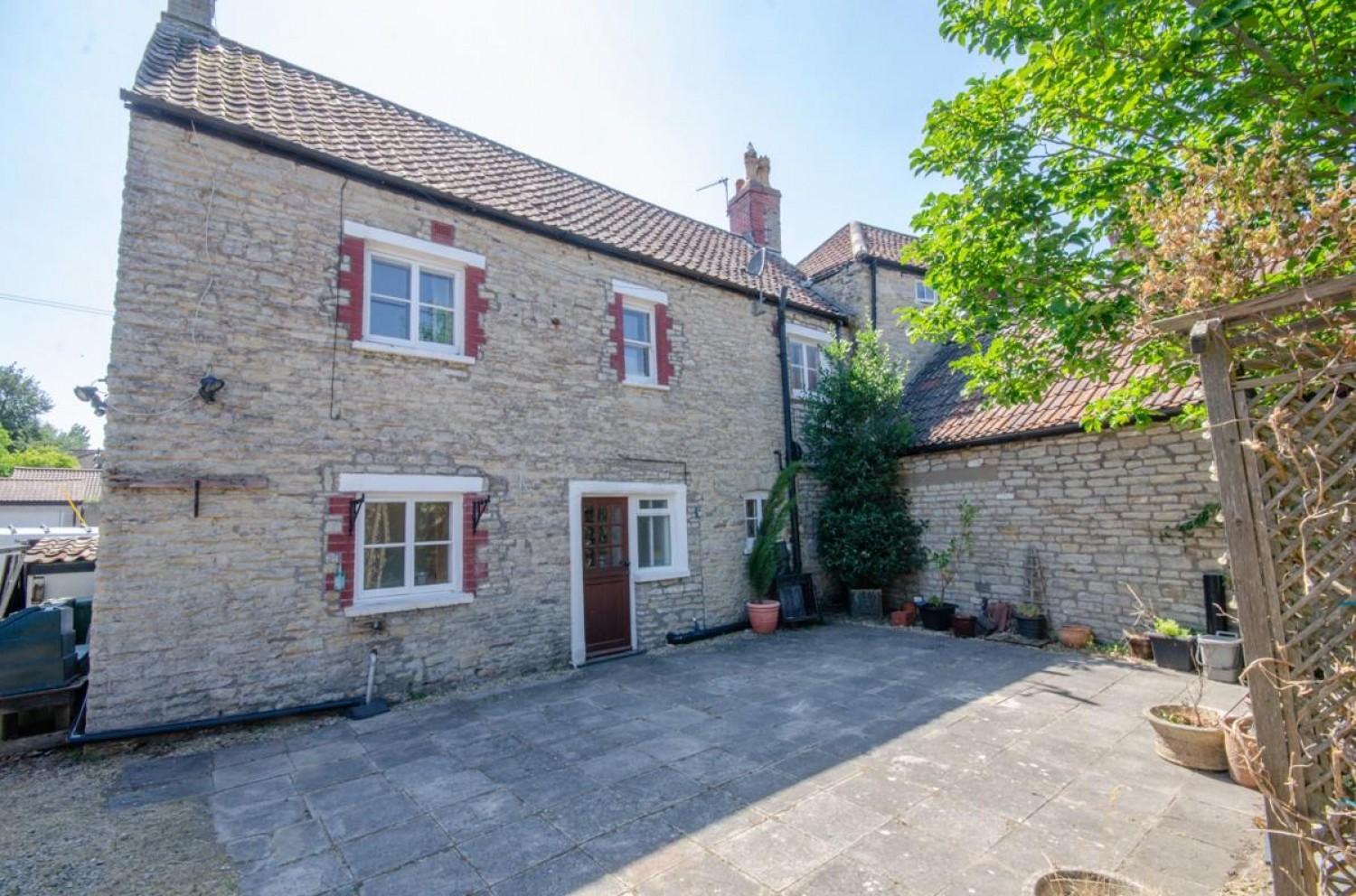 3 bedroom House for sale in Abson Road, Pucklechurch, Bristol, BS16 9RH