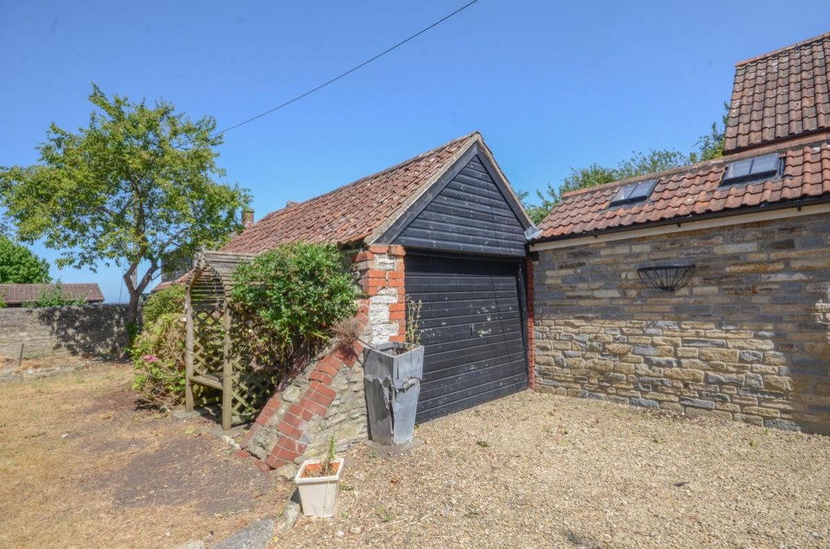 Abson Road, Pucklechurch, Bristol, BS16 9RH