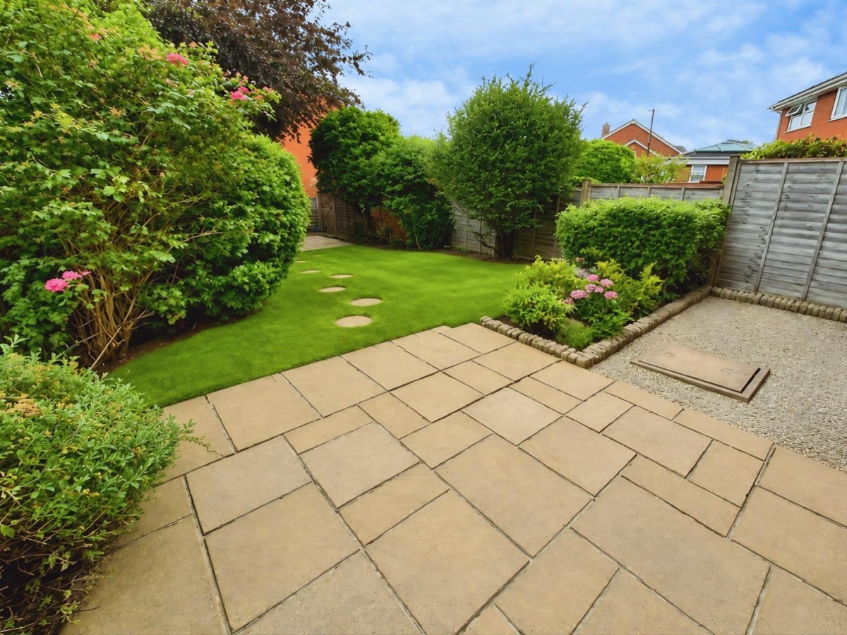 St. Simons Close, Sutton Coldfield