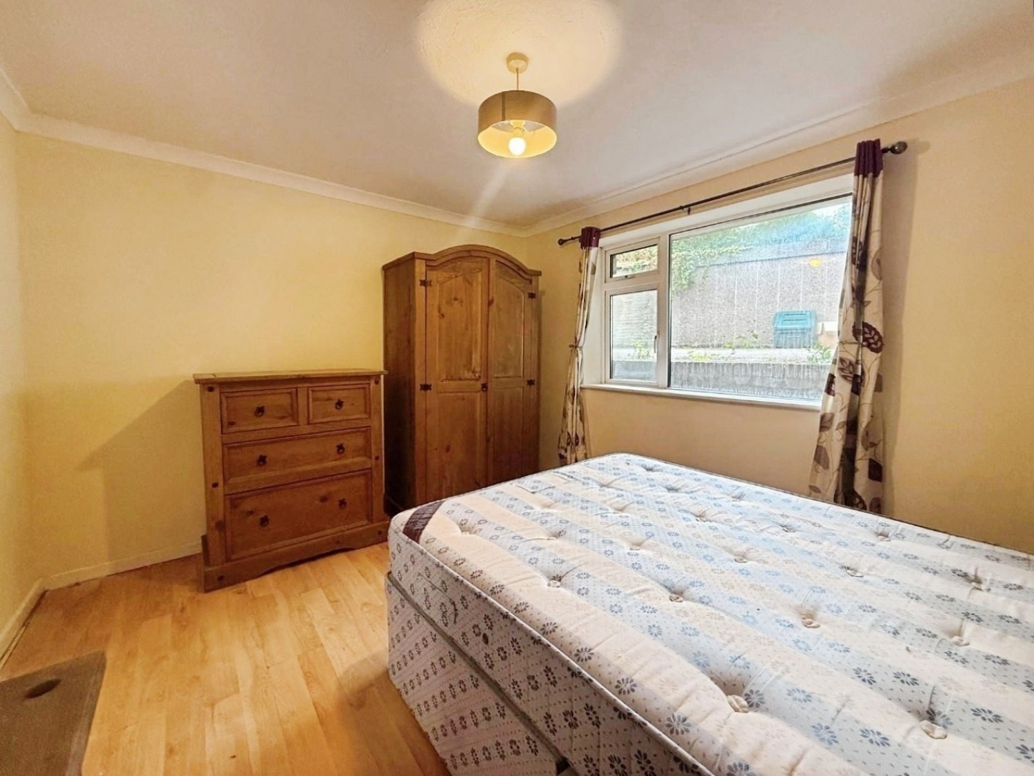 1 bedroom Flat for sale in Carr Road, Deepcar, Sheffield