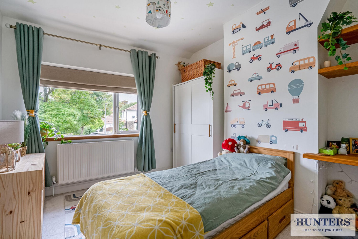 3 bedroom House to let in Rufford Bank, Yeadon, Leeds