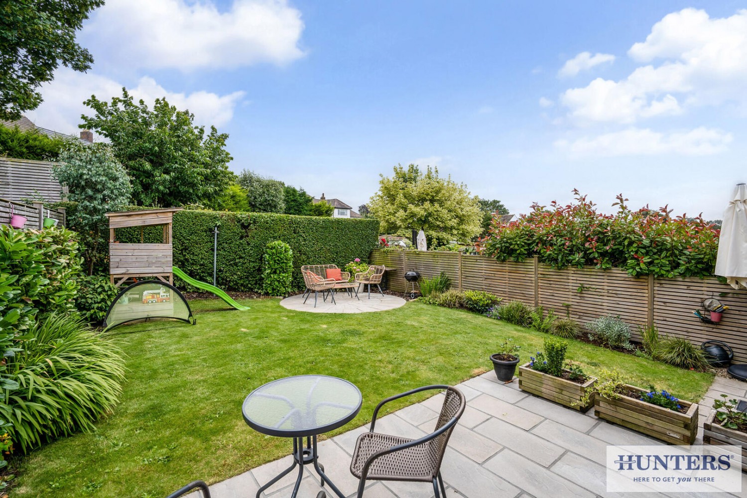 3 bedroom House to let in Rufford Bank, Yeadon, Leeds