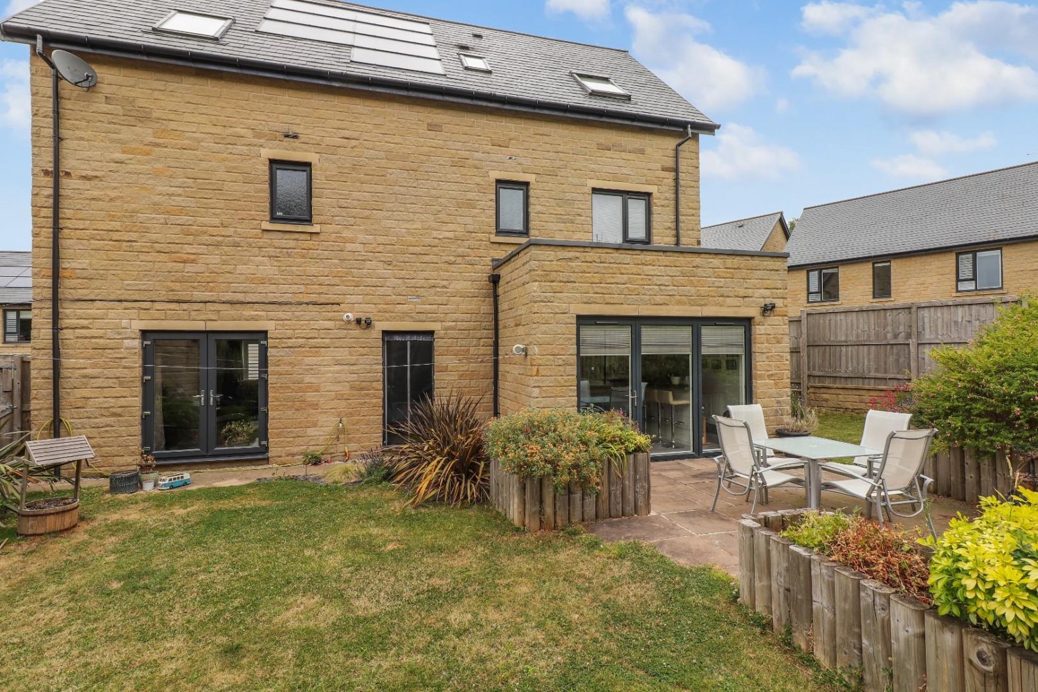 6 bedroom House for sale in Skylark Close, Stannington, Sheffield