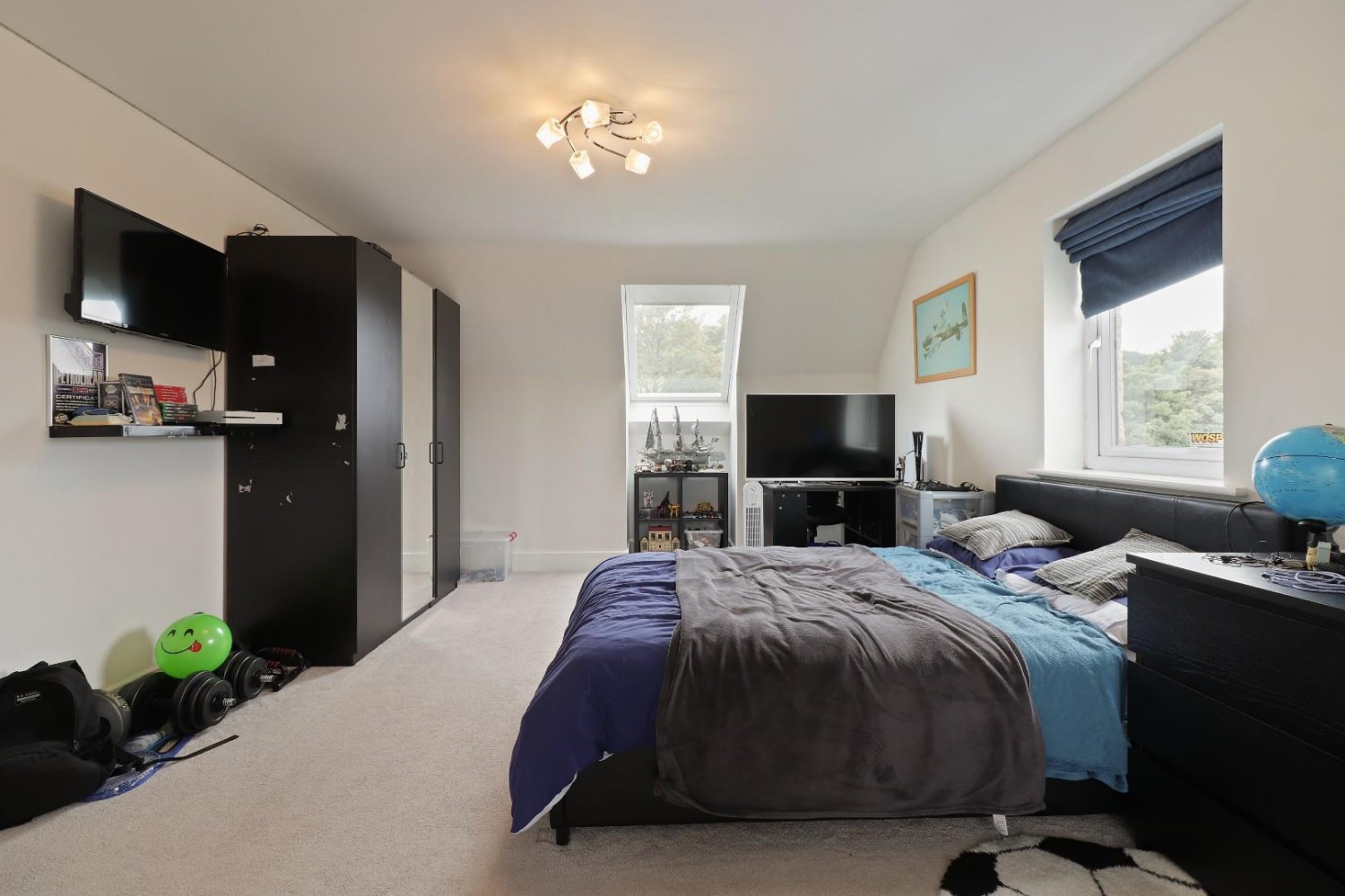 6 bedroom House for sale in Skylark Close, Stannington, Sheffield