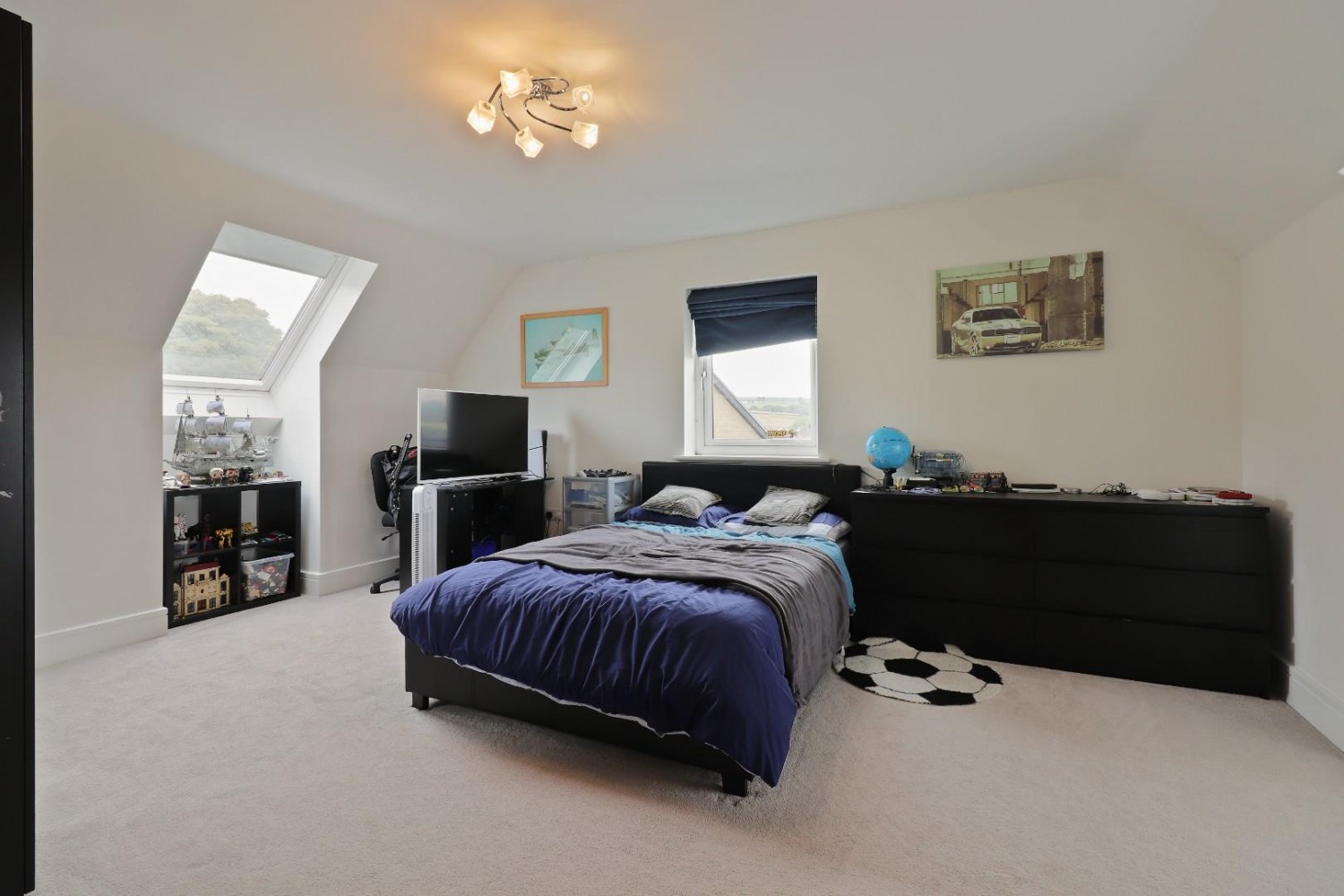 6 bedroom House for sale in Skylark Close, Stannington, Sheffield
