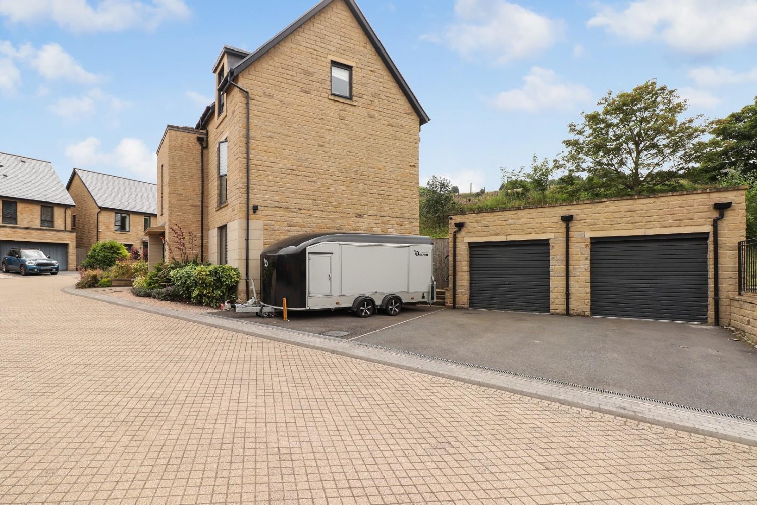6 bedroom House for sale in Skylark Close, Stannington, Sheffield