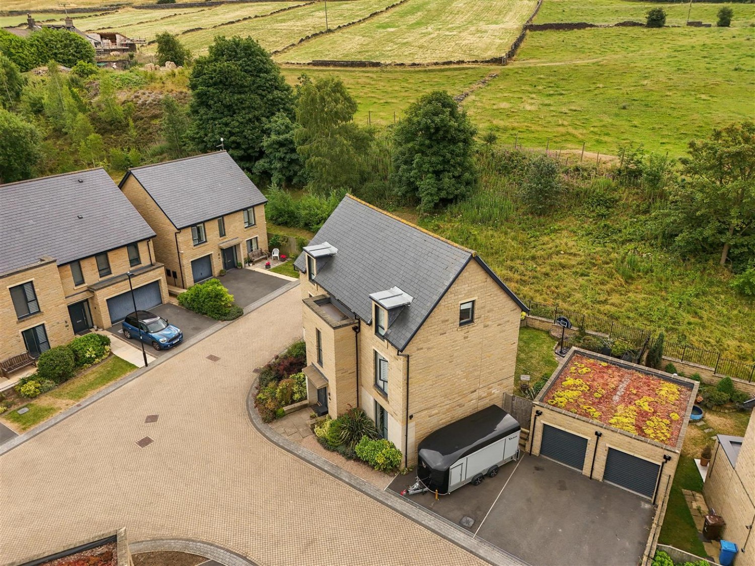 6 bedroom House for sale in Skylark Close, Stannington, Sheffield