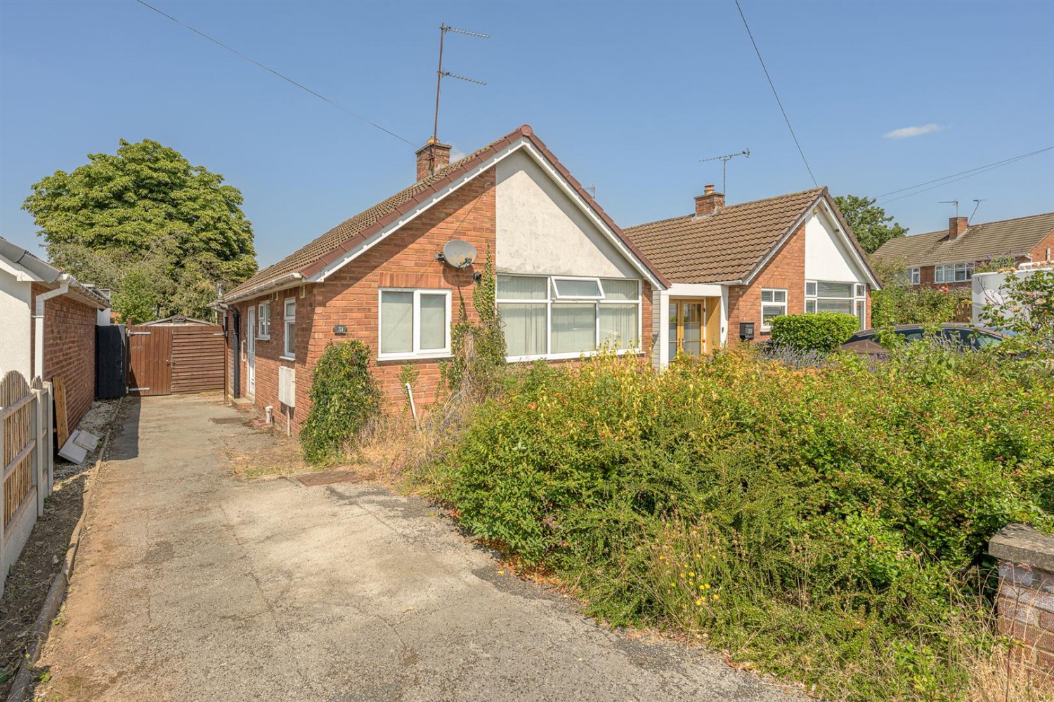 2 bedroom Bungalow for sale in Beachwood Avenue, Wall Heath, DY6 0HL