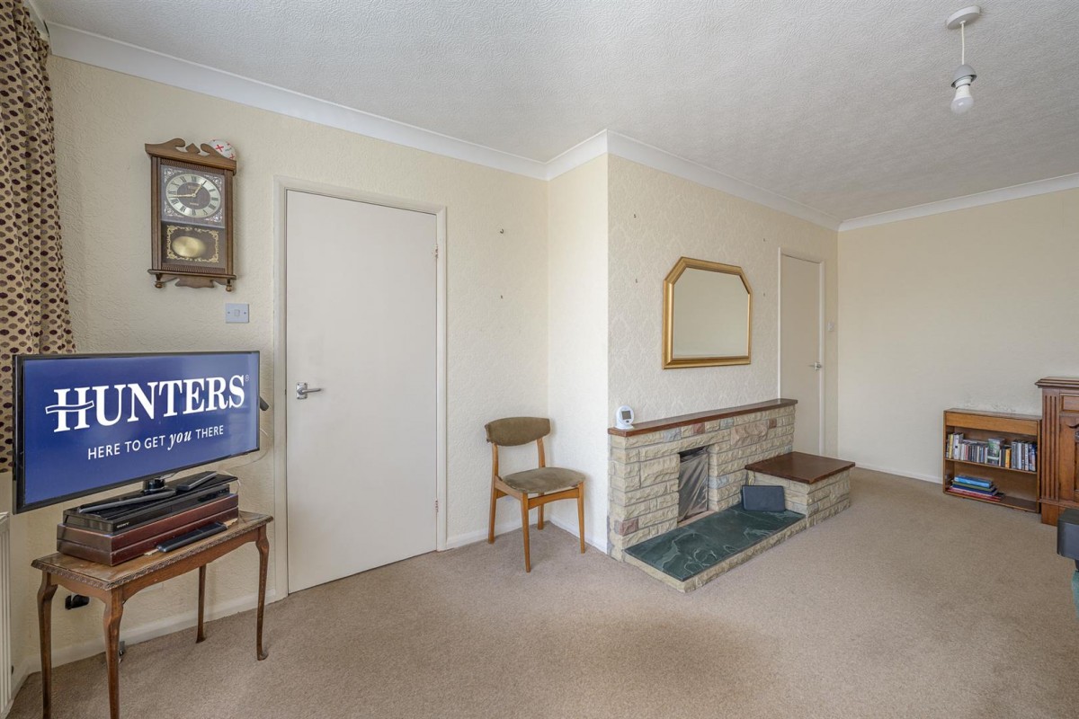 Beachwood Avenue, Wall Heath, DY6 0HL