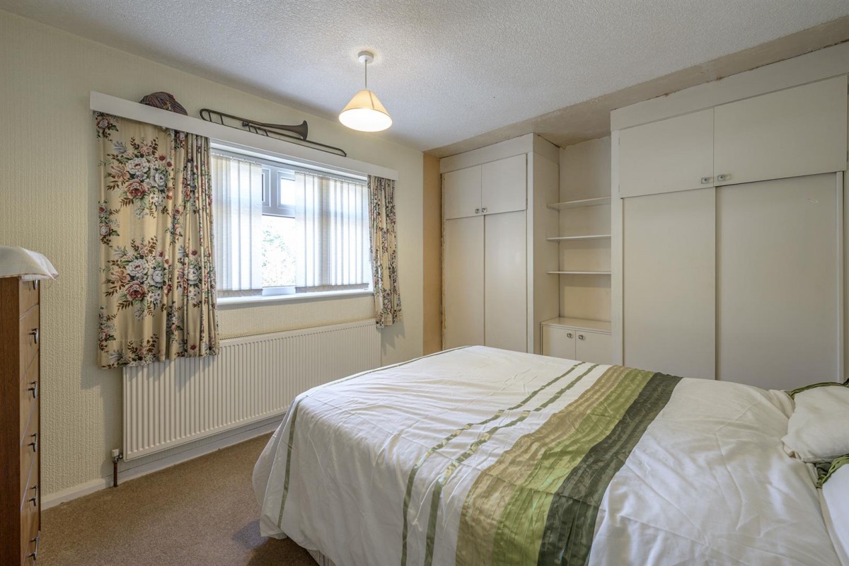 Beachwood Avenue, Wall Heath, DY6 0HL