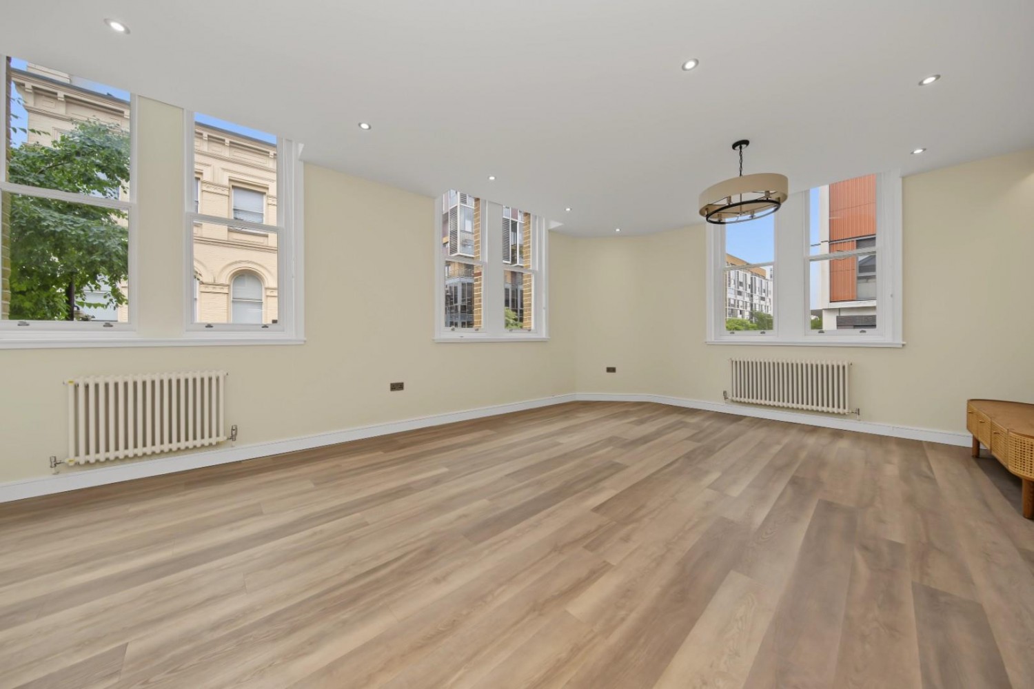 1 bedroom Flat to let in Ashwin Street, London, E8