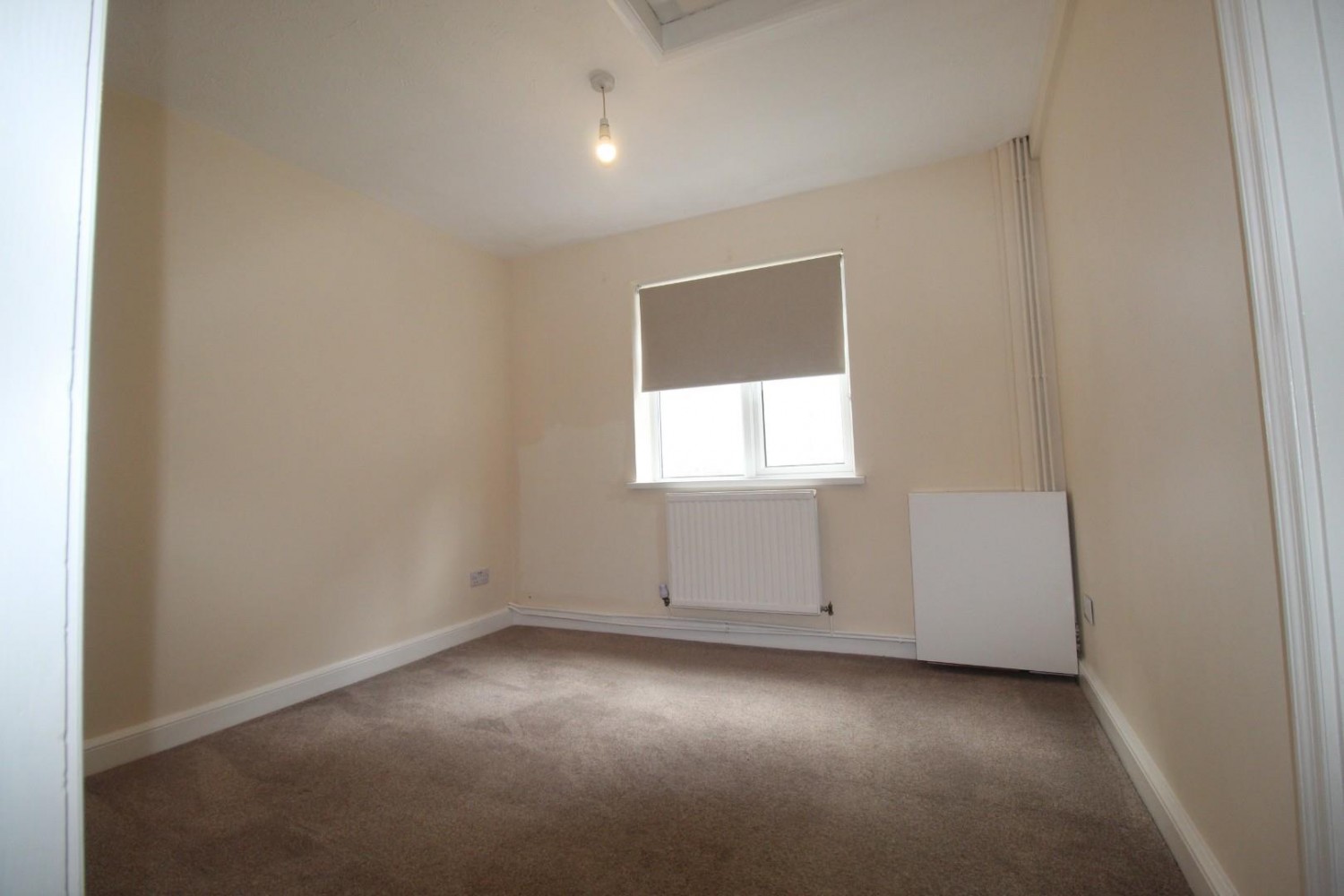 1 bedroom Flat to let in High Street, Baldock, Hertfordshire, SG7 6AS