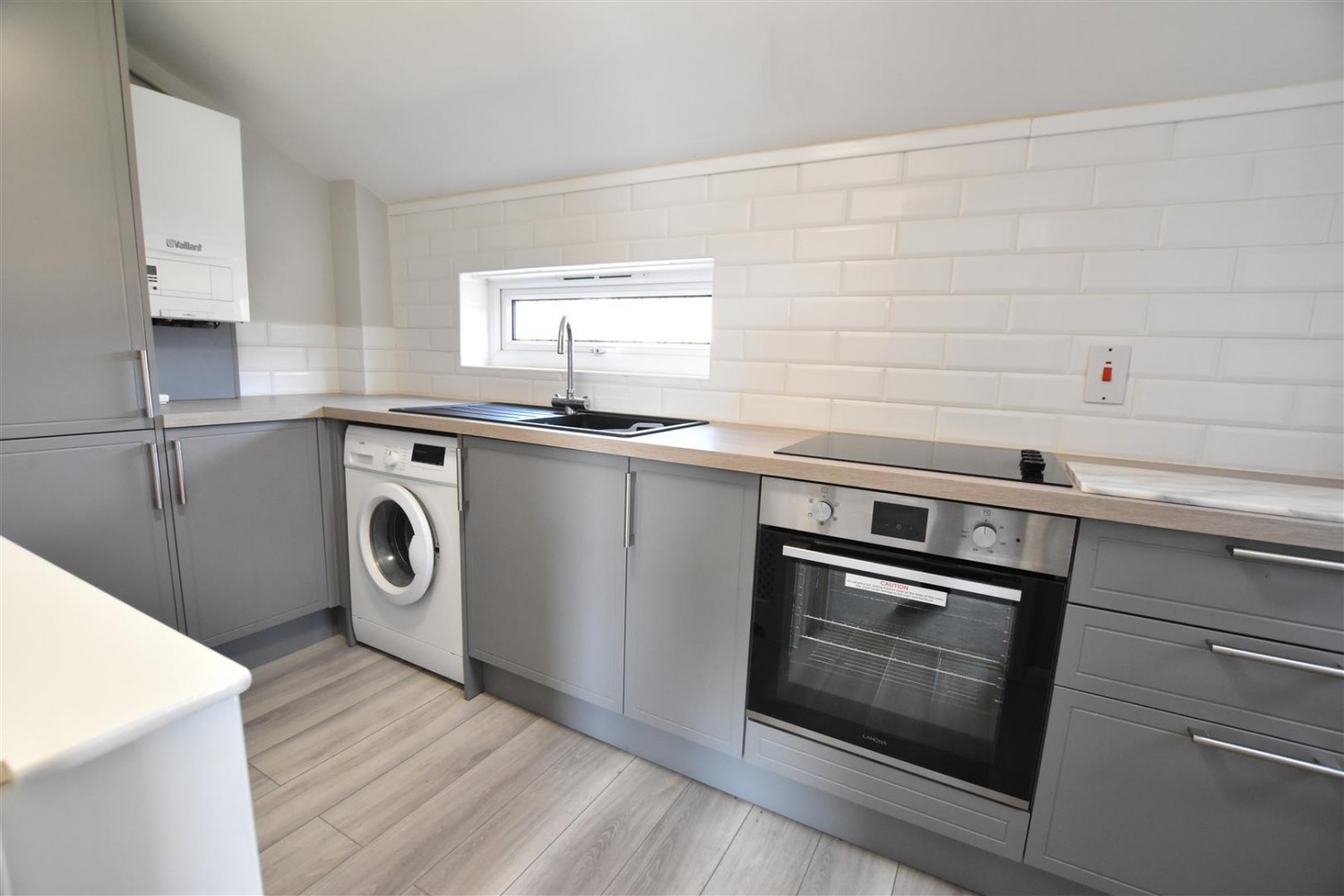 2 bedroom Flat to let in Tideswell Court, Scunthorpe