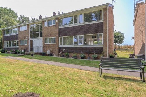 Millpool Close, Hagley, DY9 0JN