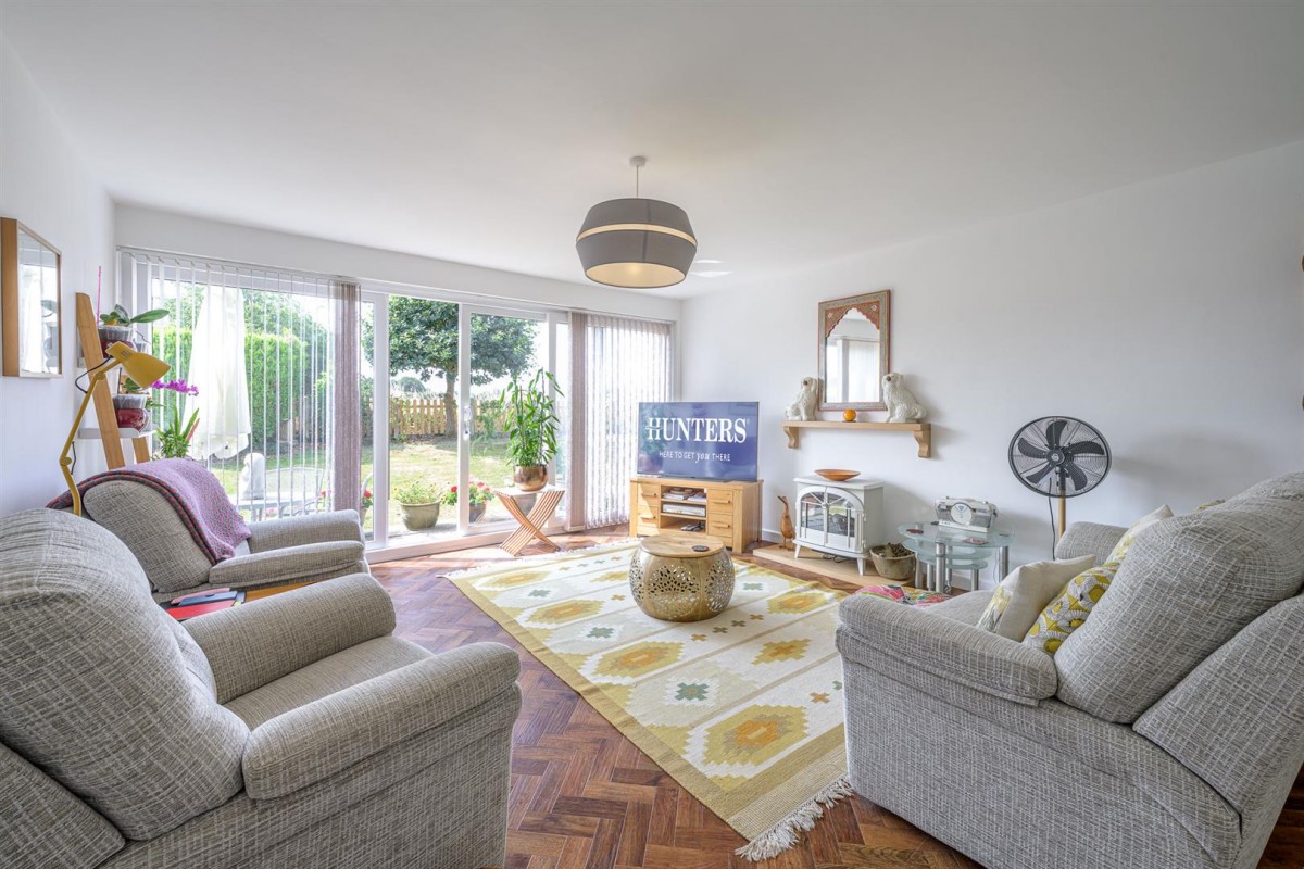 Millpool Close, Hagley, DY9 0JN