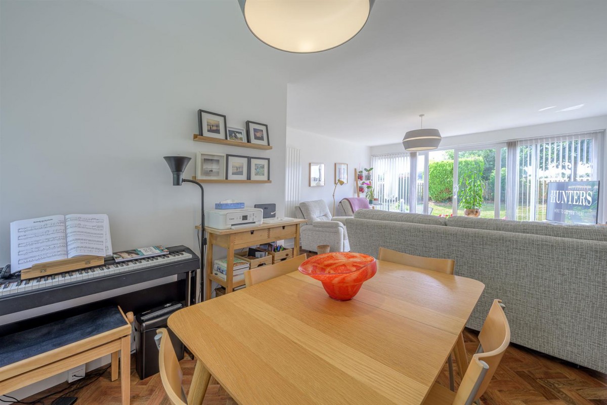 Millpool Close, Hagley, DY9 0JN