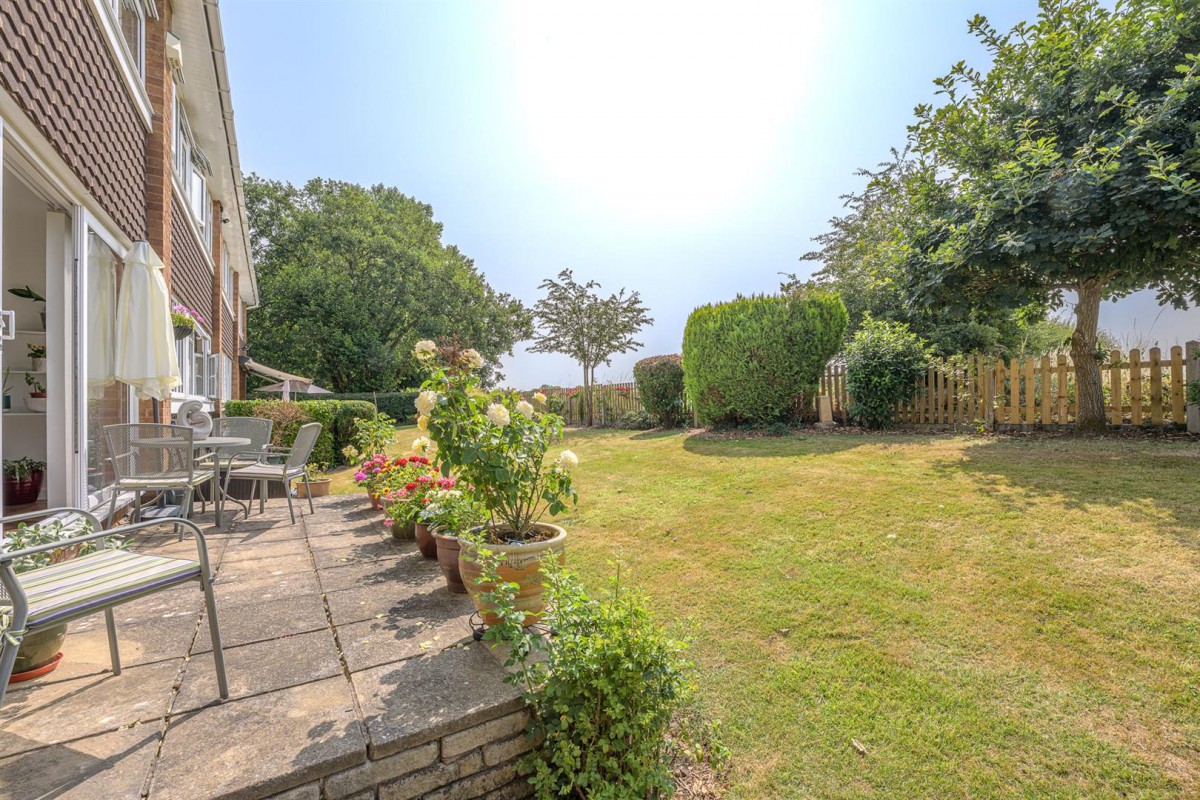 Millpool Close, Hagley, DY9 0JN