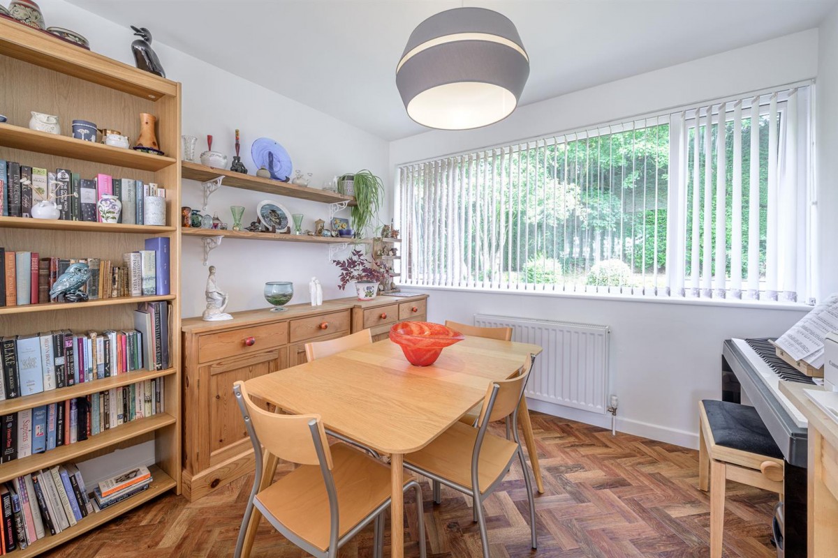 Millpool Close, Hagley, DY9 0JN