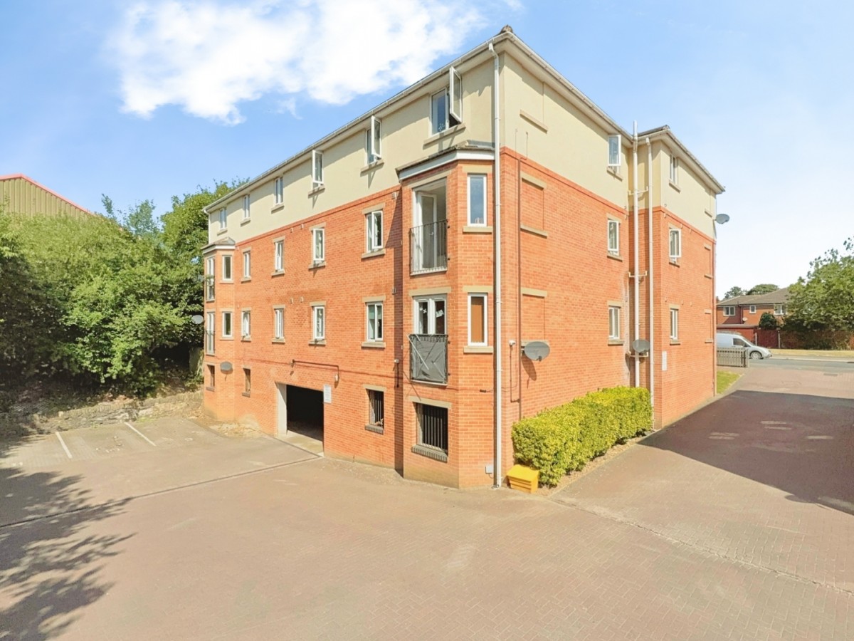 613 Stanningley Road, West Yorkshire, Leeds