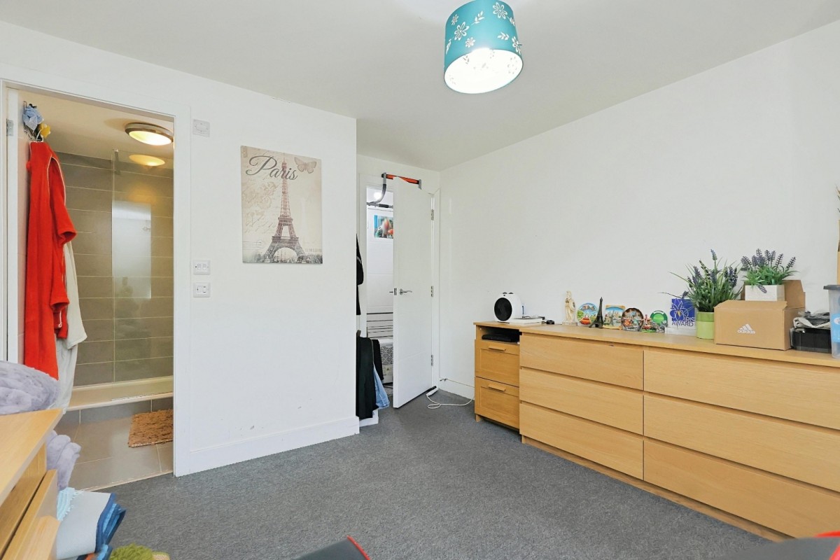 613 Stanningley Road, West Yorkshire, Leeds