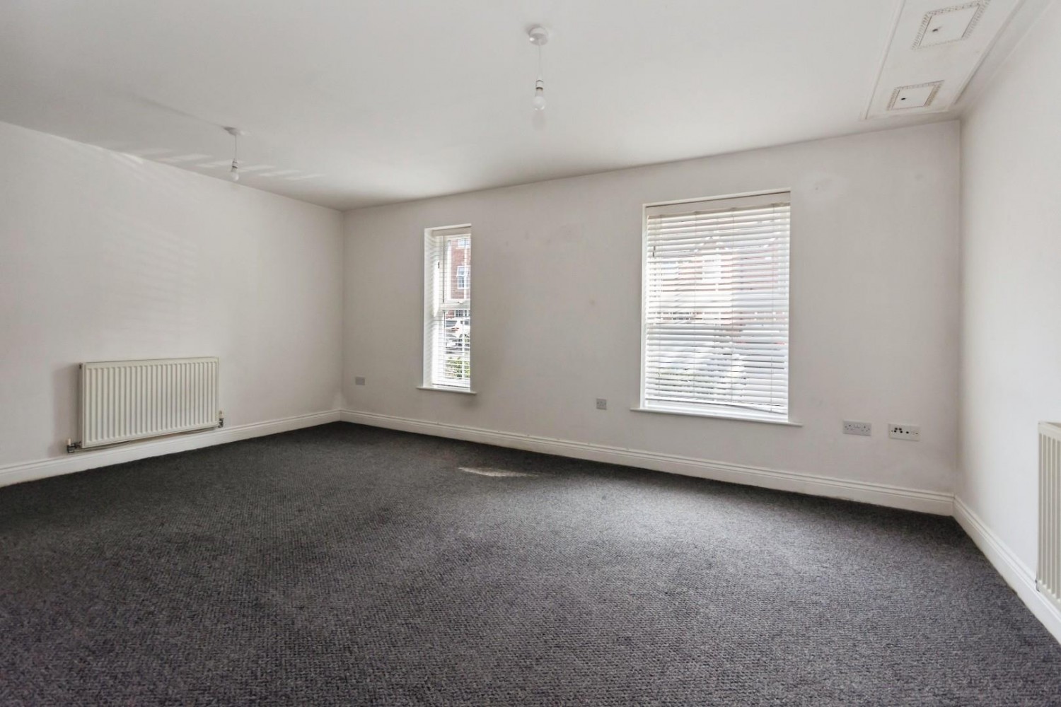 2 bedroom Flat for sale in Snitterfield Drive, Shirley, Solihull