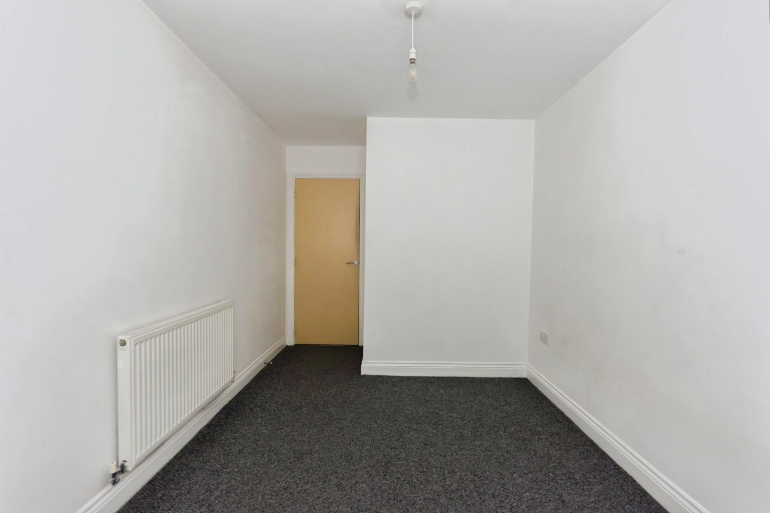 2 bedroom Flat for sale in Snitterfield Drive, Shirley, Solihull