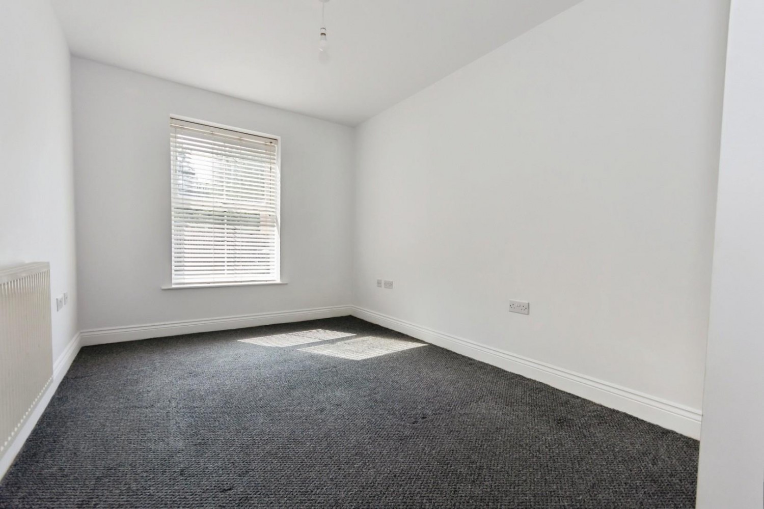 2 bedroom Flat for sale in Snitterfield Drive, Shirley, Solihull