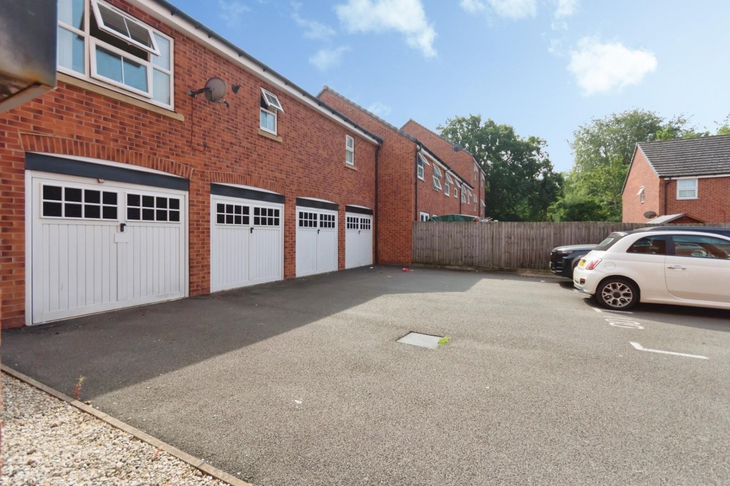 2 bedroom Flat for sale in Snitterfield Drive, Shirley, Solihull