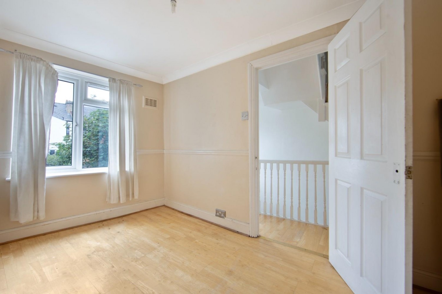 3 bedroom House for sale in Siddons Road, London