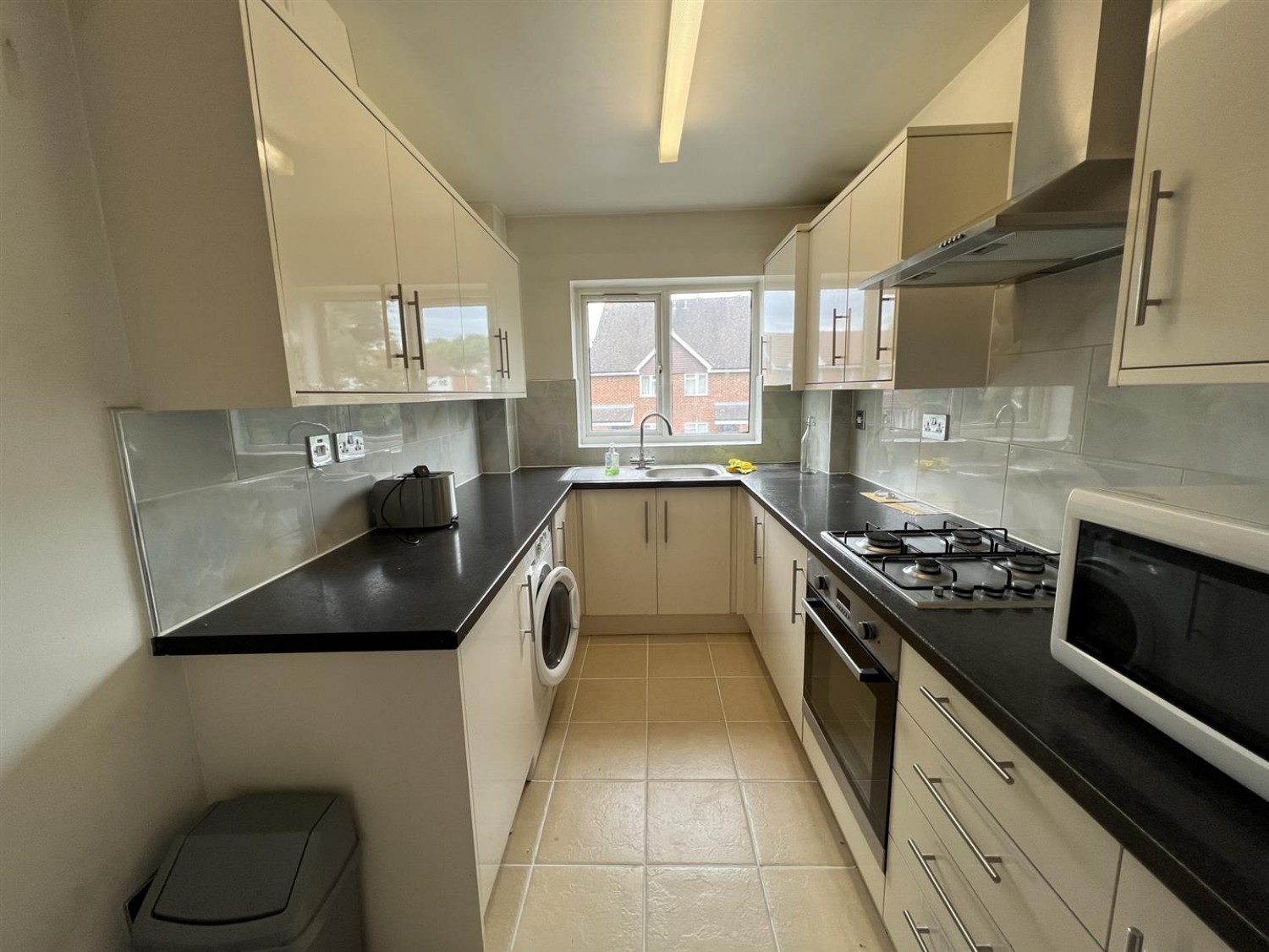 2 bedroom Flat to let in Willow Court, Fulbeck Way, North Harrow, Middlesex