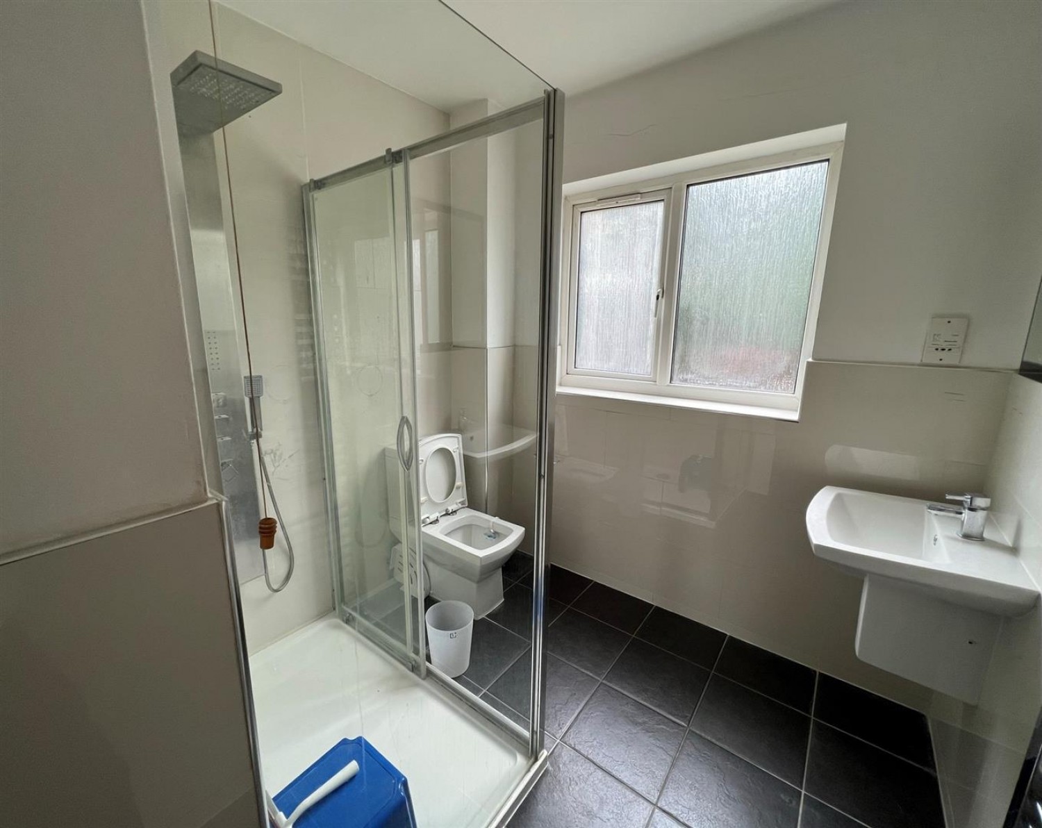 2 bedroom Flat to let in Willow Court, Fulbeck Way, North Harrow, Middlesex