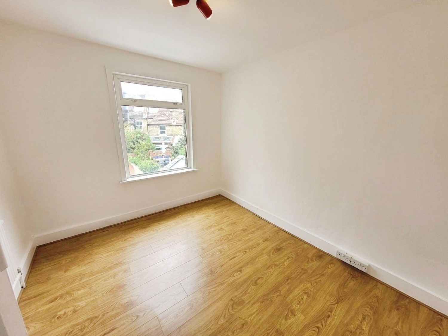 4 bedroom House to let in Bournemouth Road, Folkestone