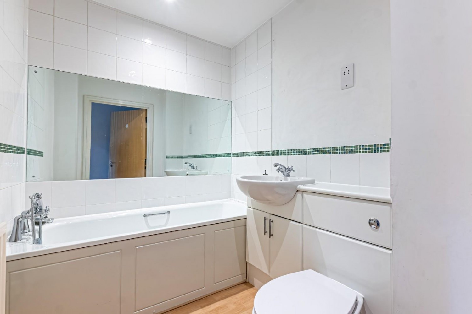 2 bedroom Flat for sale in Leighton Road, Leighton Buzzard