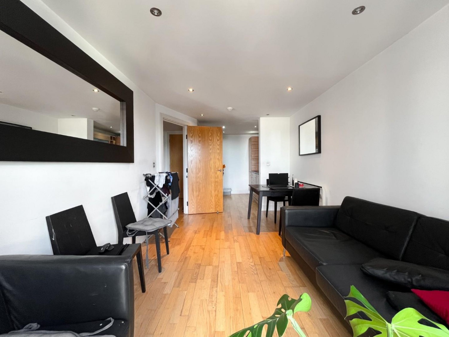1 bedroom Flat to let in Crozier House, Clarence Dock , Leeds